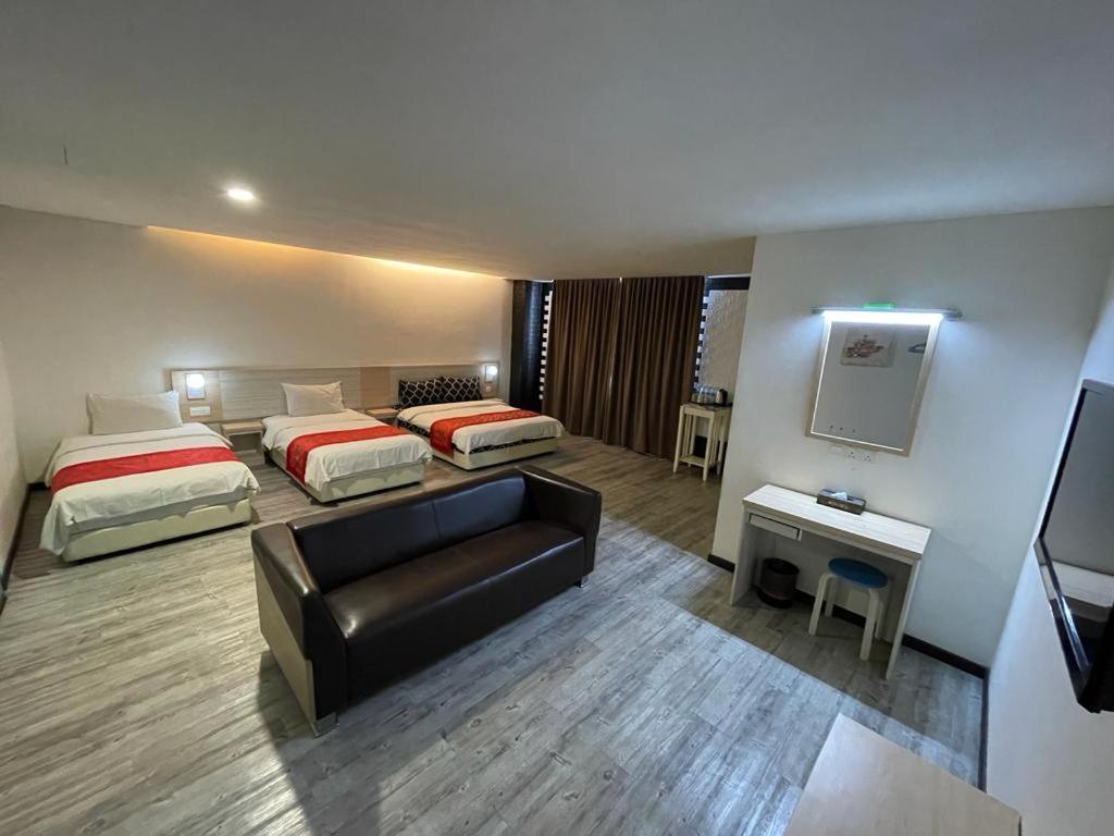 N&L Hotel קואלה טרנגאנו מראה חיצוני תמונה
