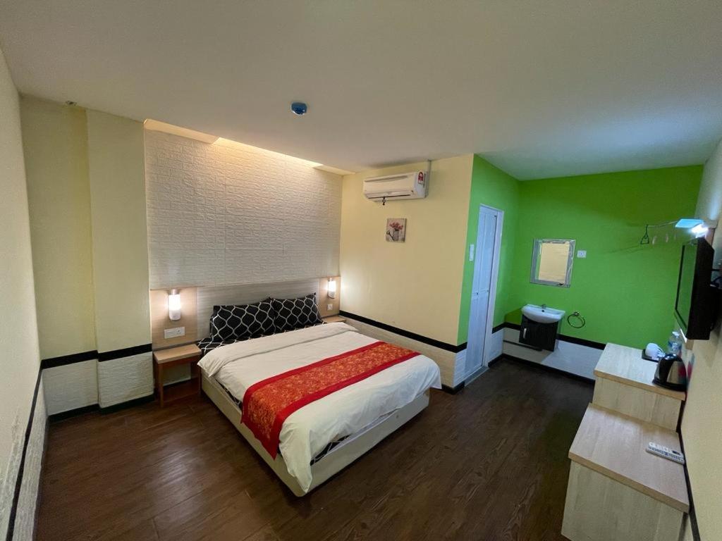 N&L Hotel קואלה טרנגאנו מראה חיצוני תמונה
