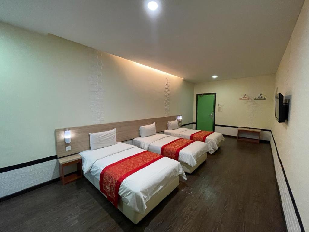 N&L Hotel קואלה טרנגאנו מראה חיצוני תמונה