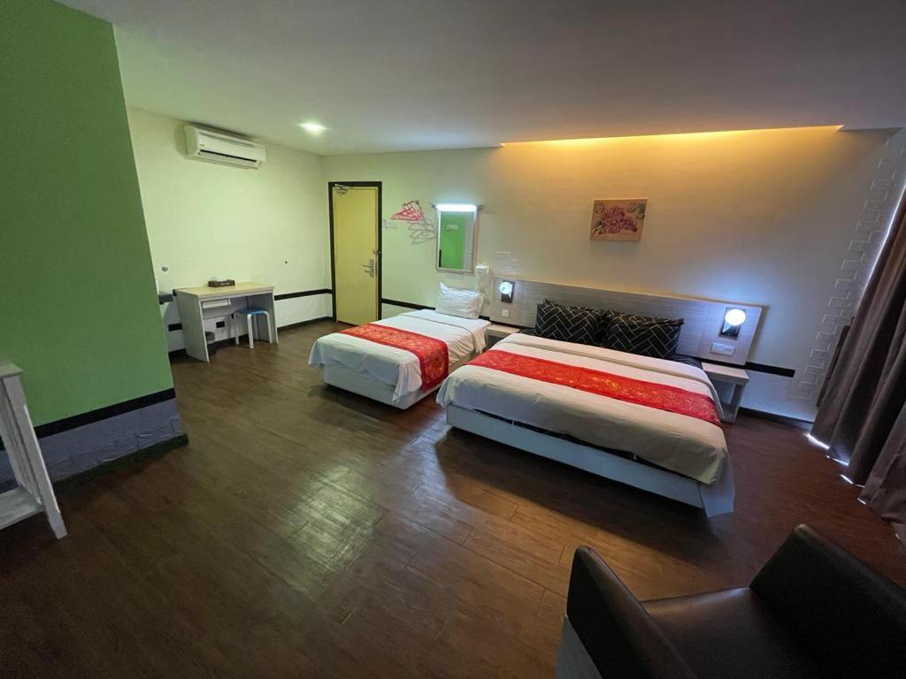 N&L Hotel קואלה טרנגאנו מראה חיצוני תמונה