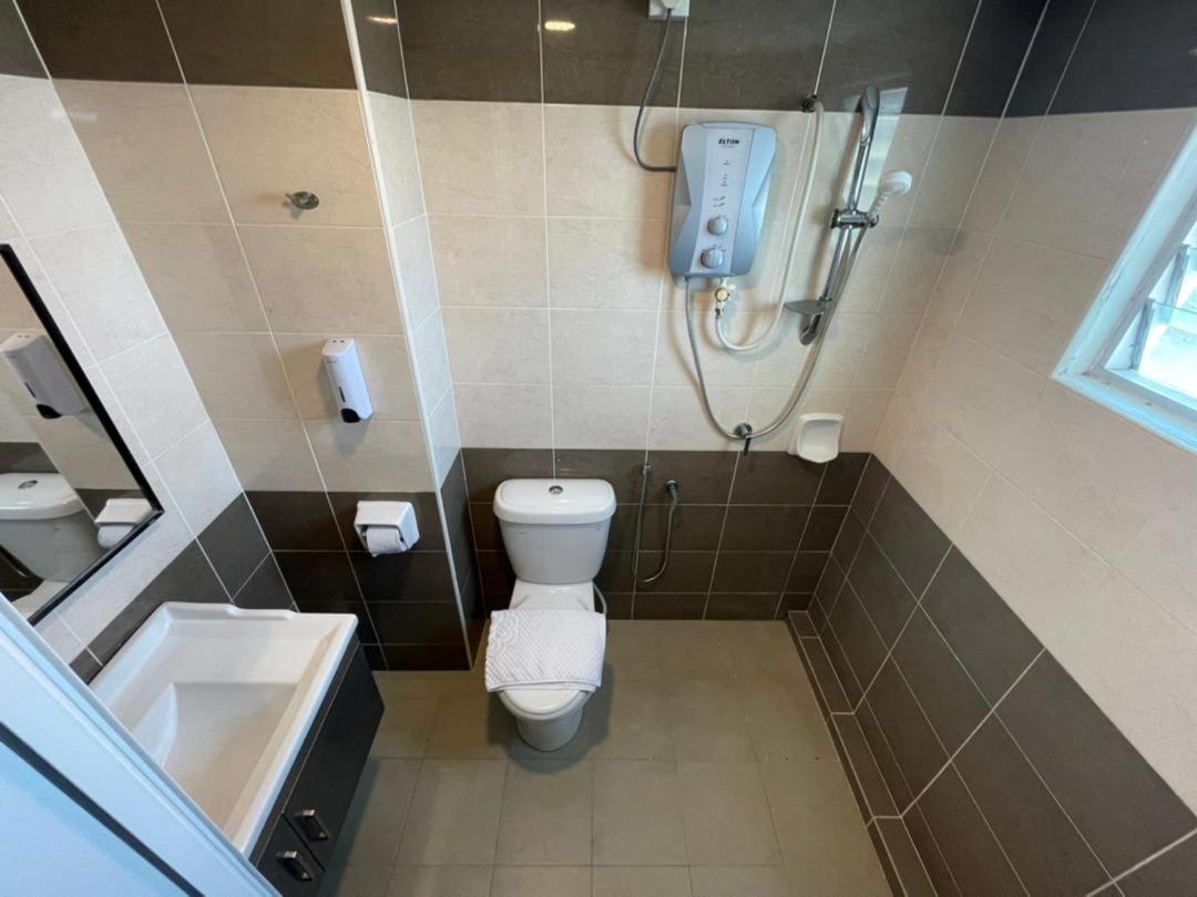 N&L Hotel קואלה טרנגאנו מראה חיצוני תמונה