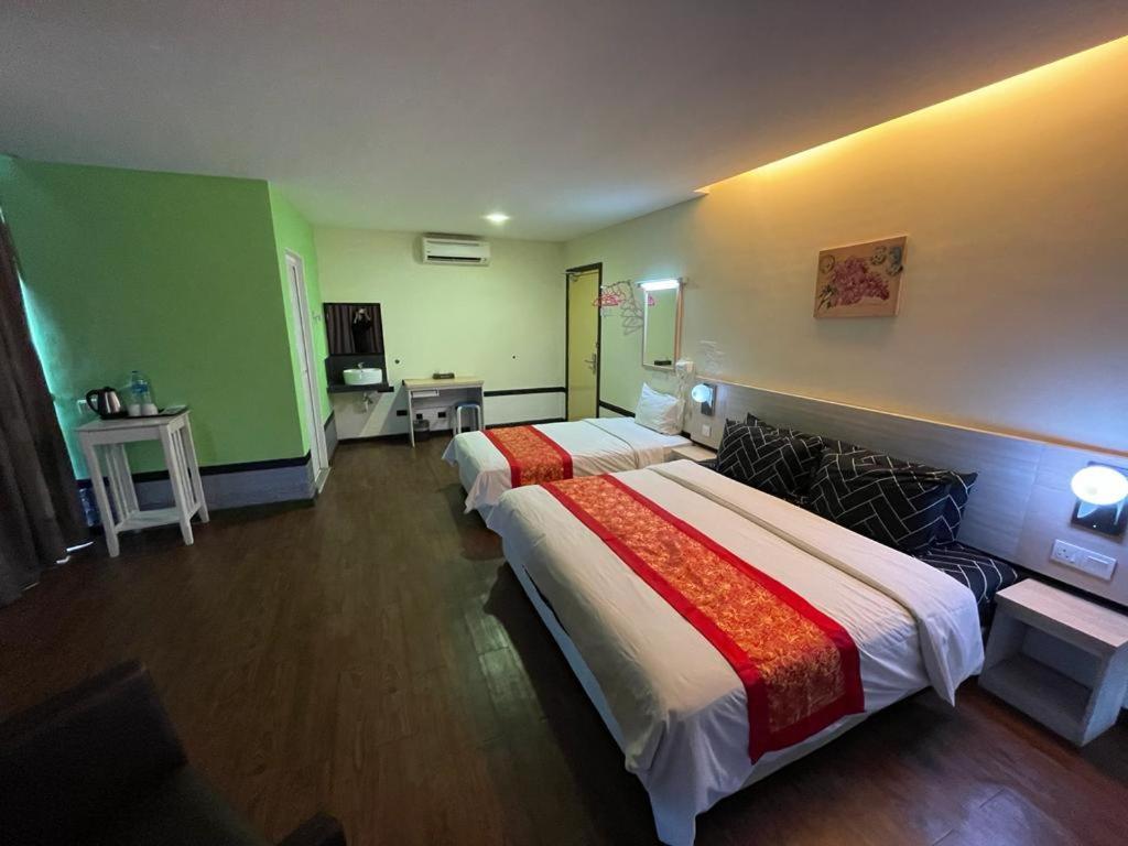 N&L Hotel קואלה טרנגאנו מראה חיצוני תמונה
