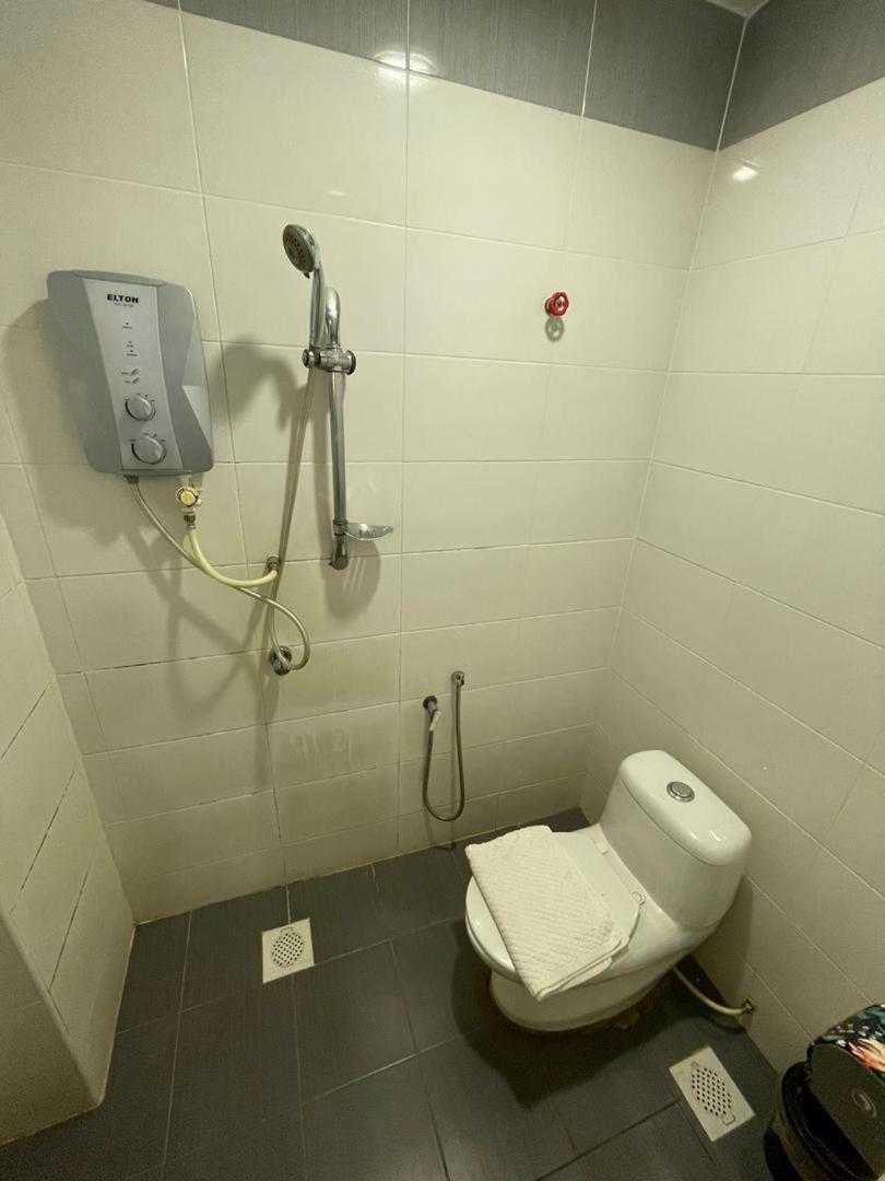 N&L Hotel קואלה טרנגאנו מראה חיצוני תמונה