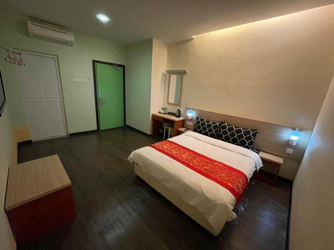 N&L Hotel קואלה טרנגאנו מראה חיצוני תמונה